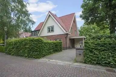 164m2 house to rent for 4250€/month in Eikendael 17, Wassenaar