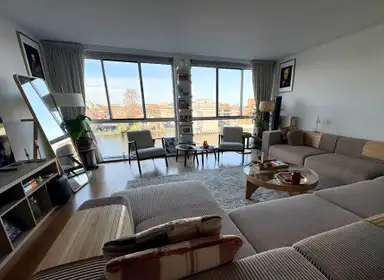 96m2 Chambre à louer pour 1300€/mois à De Helling, Zaandam