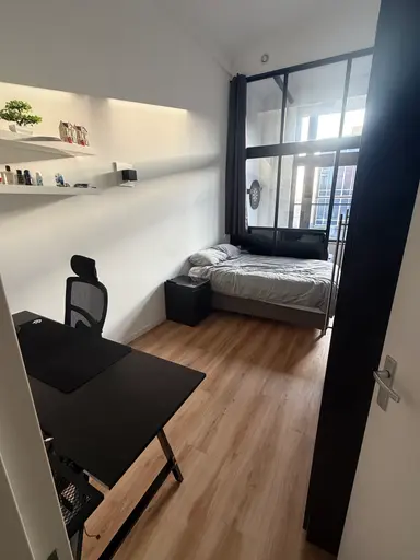 15m2 room to rent for 900€/month in Westzeedijk, Rotterdam