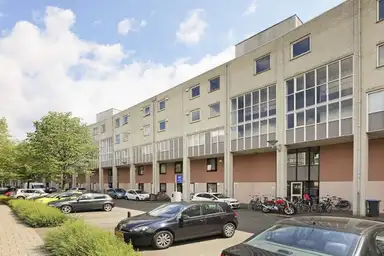 95m2 flat to rent for 1800€/month in Aartsbisschop Romerostraat 59, Utrecht