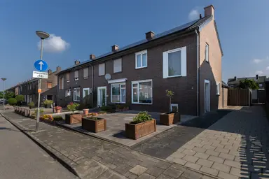 63m2 maison à louer pour 890.47€/mois à Abdijhof 9, Landgraaf