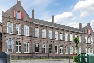 100m2 apartment to rent for 1560€/month in Raoul Wallenbergplantsoen 11, Gouda