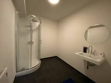 165m2 maison à louer pour 2250€/mois à Uitbelderstraat, Maastricht