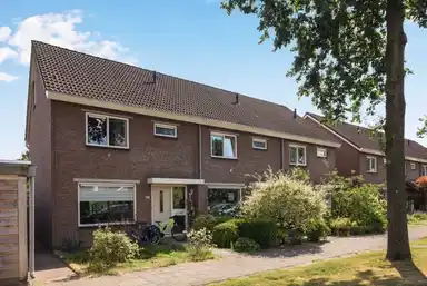142m2 huis te huur voor 1400€/maand in Potsweg, Enschede