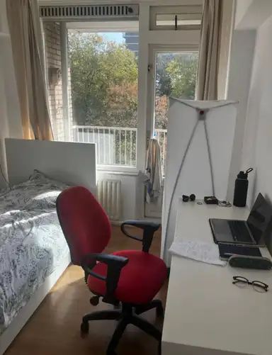 10m2 Zimmer zur Miete für 705€/Monat in Edmond Hellenraadstraat, Rotterdam