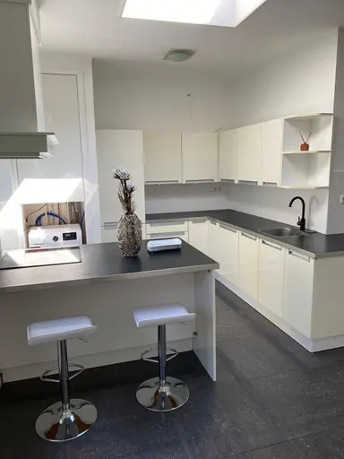 159m2 house to rent for 1915€/month in de Vriesstraat 6, Eindhoven