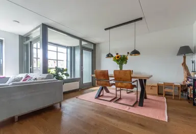 93m2 apartment to rent for 3095€/month in Henrick de Keijserplein, Amsterdam