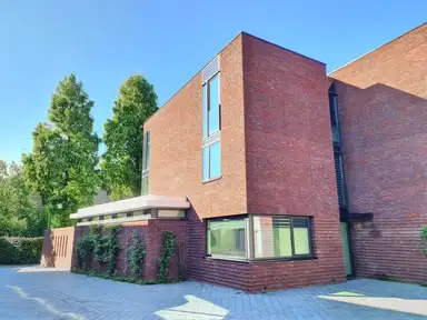 217m2 Appartement à louer pour 3500€/mois à Apostelenpavé, Maastricht