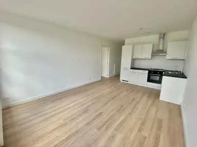 90m2 apartment to rent for 2500€/month in Mathenesserlaan, Rotterdam