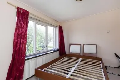 12m2 Chambre à louer pour 445€/mois à Sinjeur Semeynsstraat 10, Amsterdam
