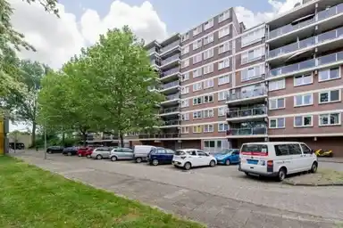 106m2 apartment to rent for 1061€/month in Prattenburg 37, Haarlem