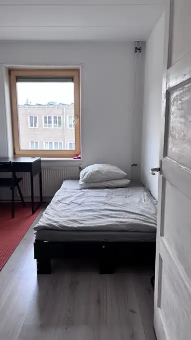 10m2 Chambre à louer pour 850€/mois à Badrianhof, Amsterdam