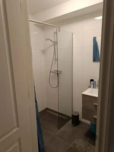 11m2 room to rent for 690€/month in Mathenesserweg, Rotterdam