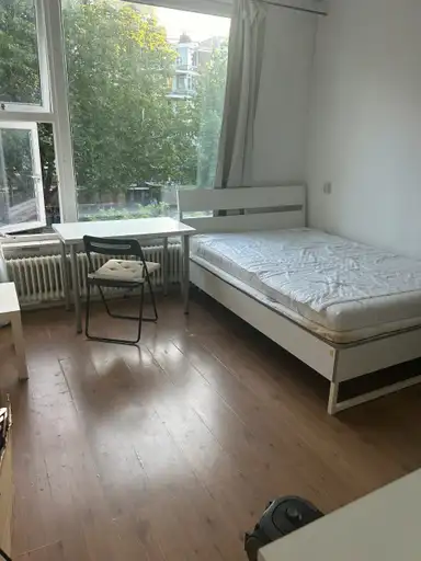 15m2 room to rent for 873€/month in Mariniersweg, Rotterdam