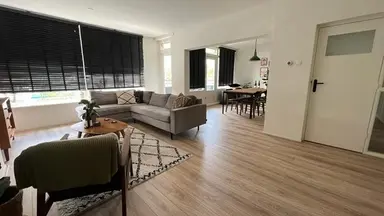 90m2 Appartement à louer pour 1475€/mois à Paterswoldseweg, Groningen