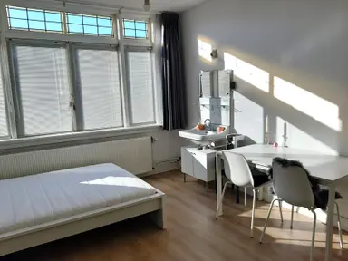 18m2 room to rent for 595€/month in Oostzeedijk, Rotterdam