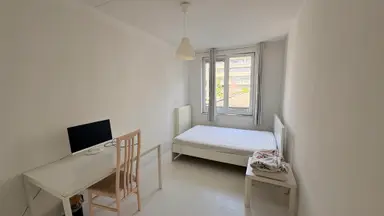15m2 room to rent for 875€/month in Landzicht, Amsterdam