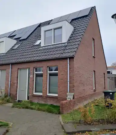 m2 house à louer pour 900.07€/mois à Jaap Veldheerhof 24, Bergen