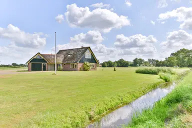 260m2 house te huur voor 4000€/maand in Groeneweg 15, Bergen