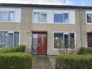 83m2 huis te huur voor 933.93€/maand in Beneluxlaan 42, Vlijmen