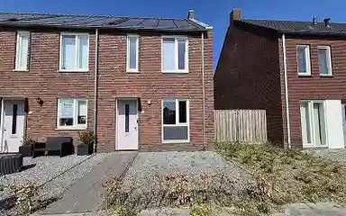 118m2 house to rent for 1359€/month in Klaproos 14, Made