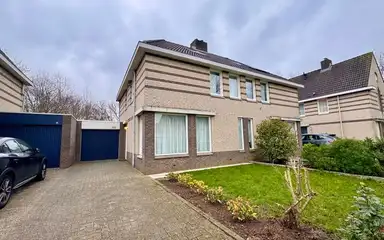 154m2 house to rent for 2050€/month in Praaglaan, Maastricht