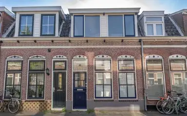 70m2 house to rent for 2295€/month in Floresstraat, Leiden