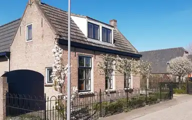 170m2 house to rent for 2850€/month in Voorstraat, Made