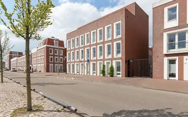 150m2 house to rent for 2995€/month in Maashaven N.z. 495, Rotterdam