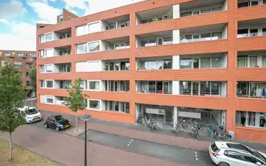 123m2 apartment to rent for 1735€/month in Drentsestraat 107, Amersfoort