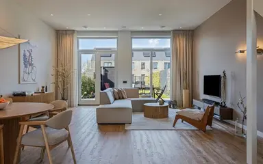185m2 house to rent for 4500€/month in Van der Duijn van Maasdamweg, Rotterdam