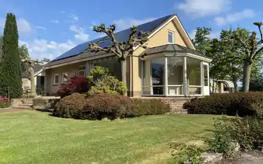 224m2 house to rent for 3700€/month in Oegstgeesterweg 204, Rijnsburg