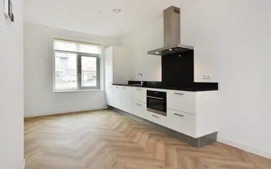 142m2 house to rent for 2700€/month in Doris Lessinglaan 129, The Hague
