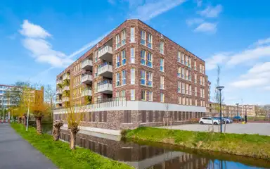 75m2 apartment to rent for 1251€/month in Slauerhoffpad 113, Leiden
