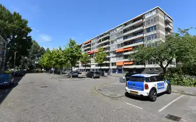 89m2 apartment to rent for 975€/month in Aernt Bruunstraat 135, Rotterdam