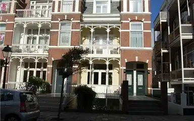 25m2 room to rent for 550€/month in Dirk Hoogenraadstraat, The Hague