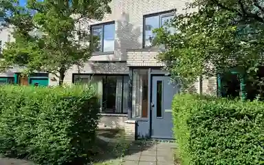 131m2 house to rent for 2475€/month in Golda Meirstraat, Rotterdam