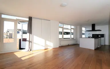 94m2 apartment to rent for 2200€/month in Prinsegracht 7, The Hague
