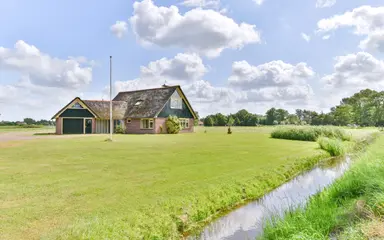 260m2 house to rent for 4000€/month in Groeneweg 15, Bergen