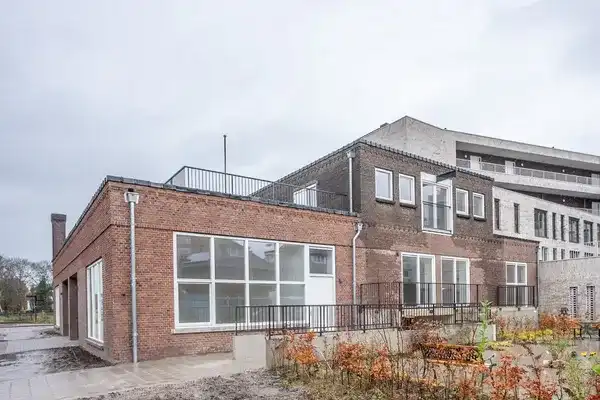 215m2 house to rent for 2400€/month in Dorpsmatenstraat 52, Hengelo
