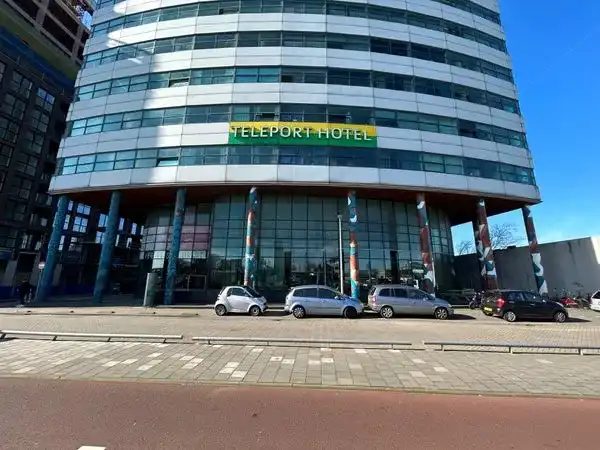 16m2 room to rent for 880€/month in Binckhorstlaan 131, 1, Den Haag