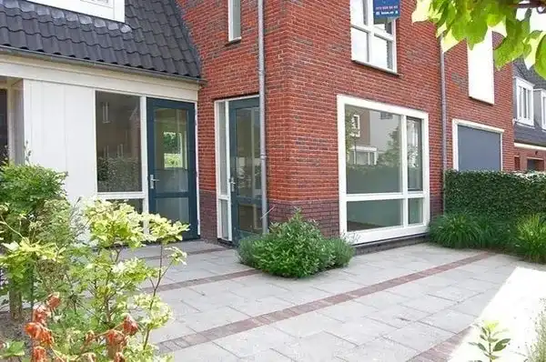 119m2 house to rent for 2500€/month in Margrietlaan, Vught