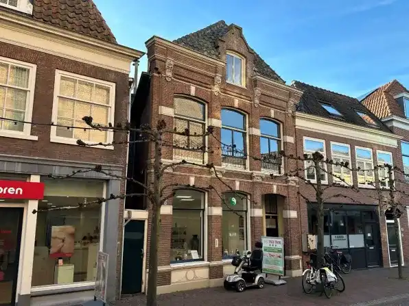 184m2 apartment to rent for 1800€/month in Kleine Noord 33A, Hoorn