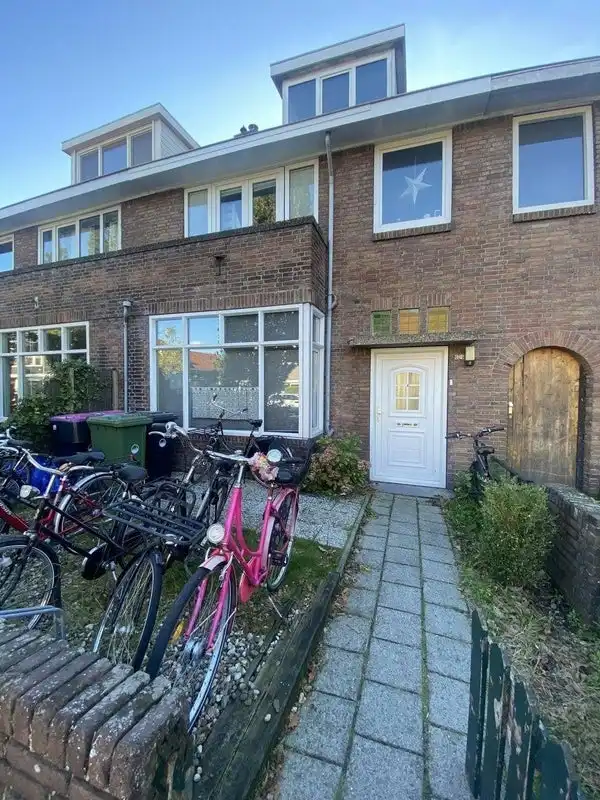 15m2 room to rent for 475€/month in Bleeklaan, Leeuwarden