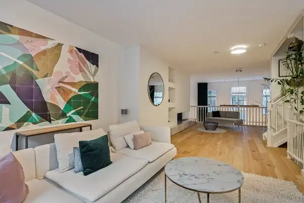 202m2 house to rent for 4500€/month in Proveniersstraat, Rotterdam