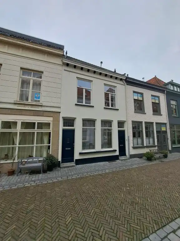 217m2 house to rent for 2000€/month in Engelsestraat, Bergen op Zoom