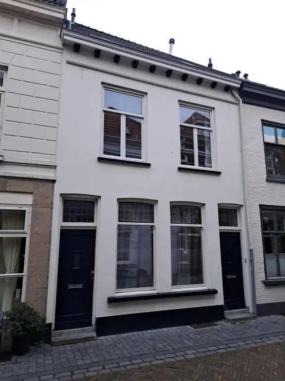 217m2 house to rent for 2000€/month in Engelsestraat, Bergen op Zoom