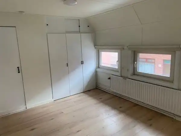 100m2 house to rent for 1800€/month in Antilopestraat, Rotterdam