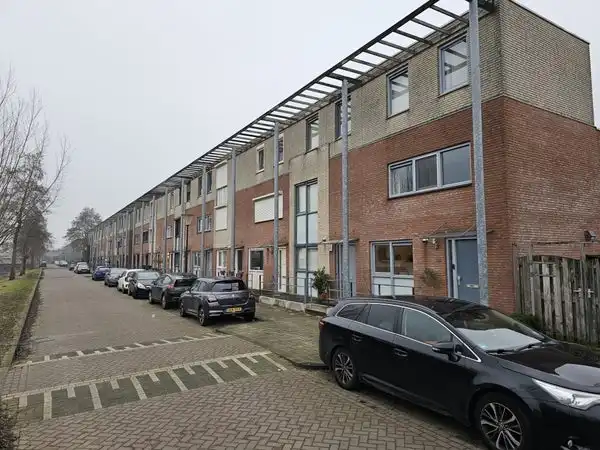113m2 house to rent for 1650€/month in Slotgracht, Oss