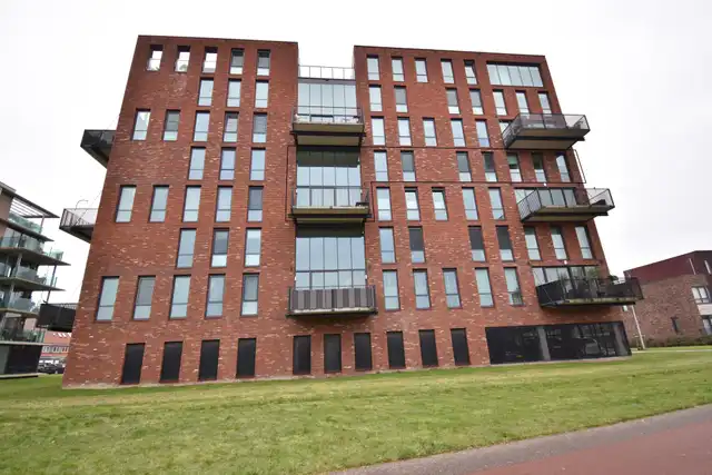 150m2 apartment to rent for 2850€/month in Loirestraat 183, Purmerend